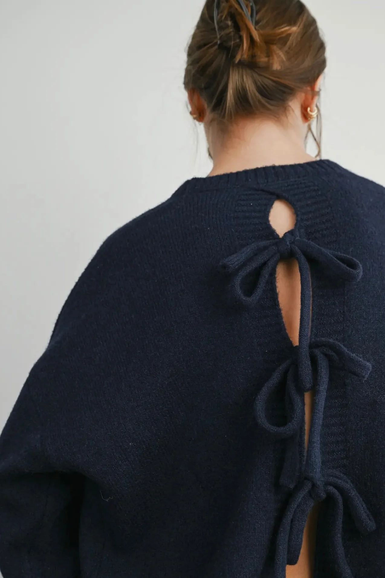 Back Bow Tie Sweater - Image 6