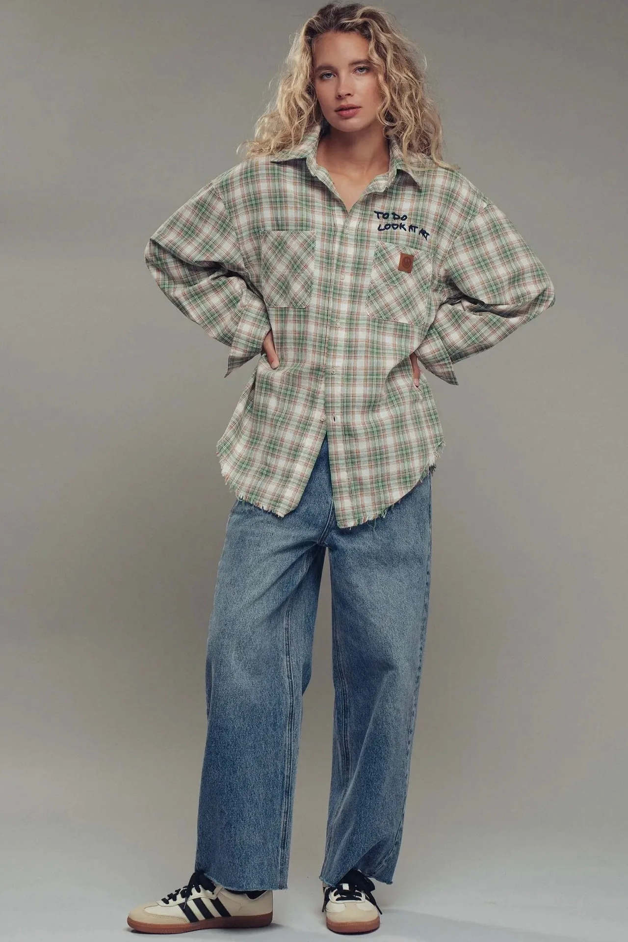 Relaxed Wide Leg Jeans - Image 12
