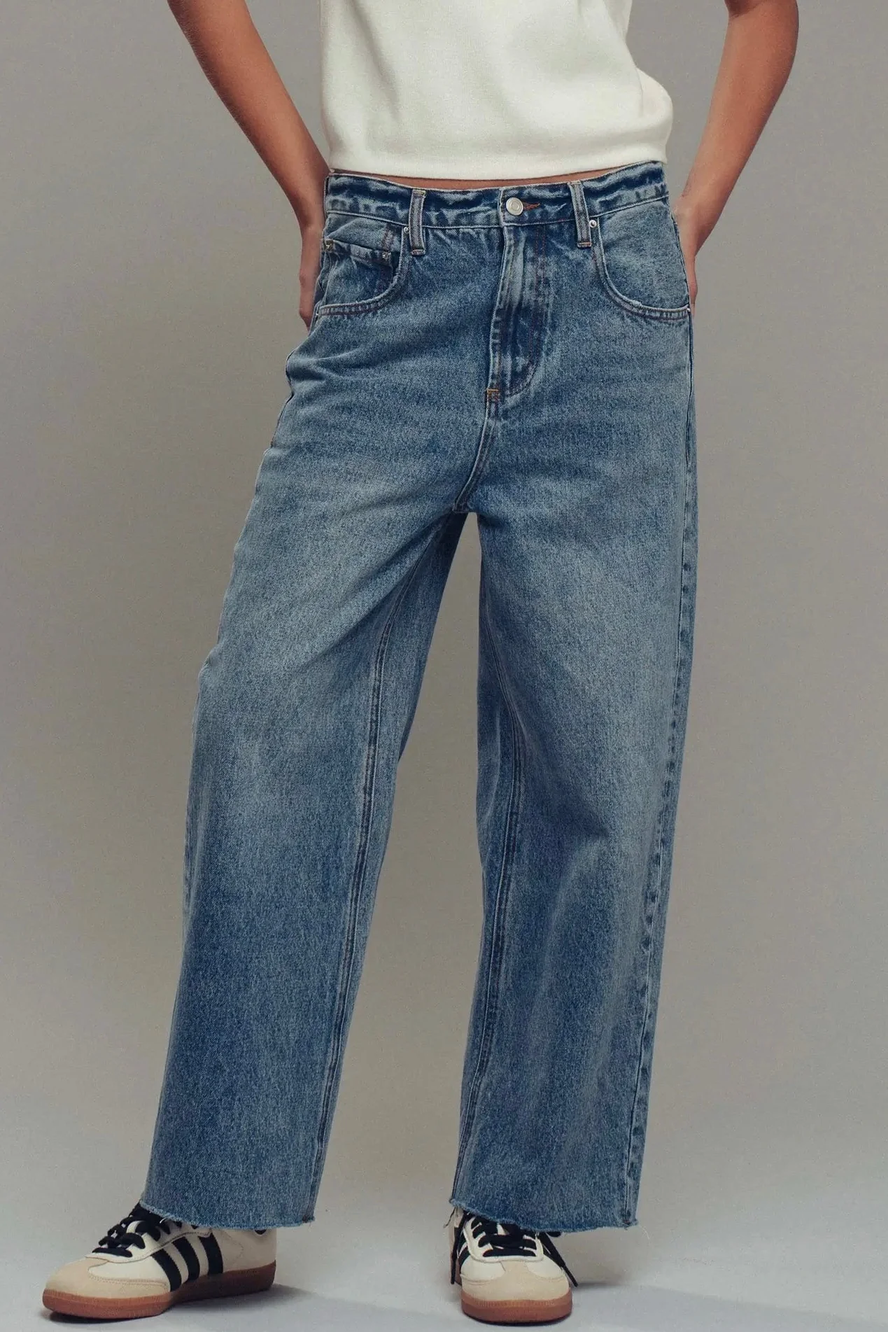 Relaxed Wide Leg Jeans - Image 6