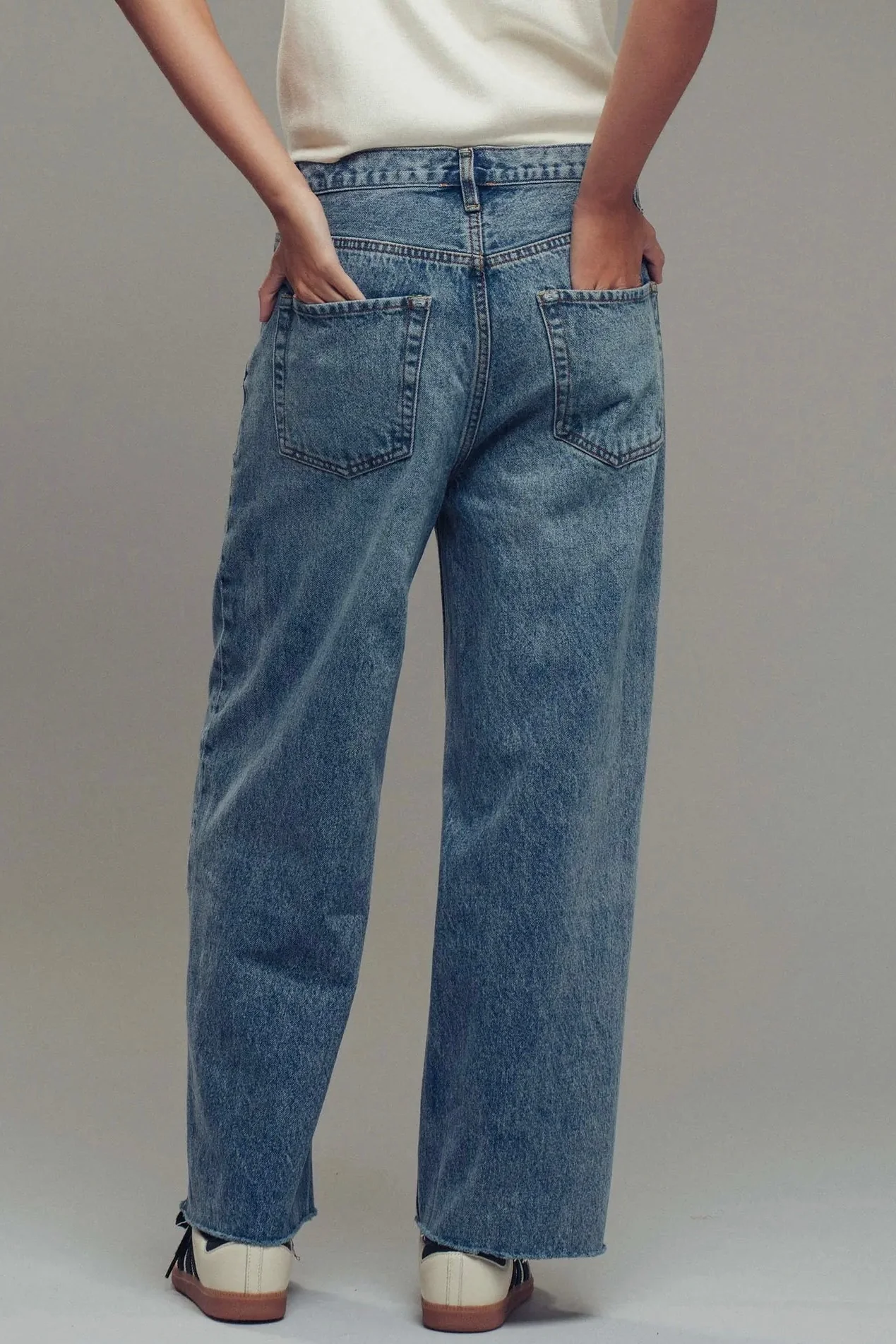 Relaxed Wide Leg Jeans - Image 9