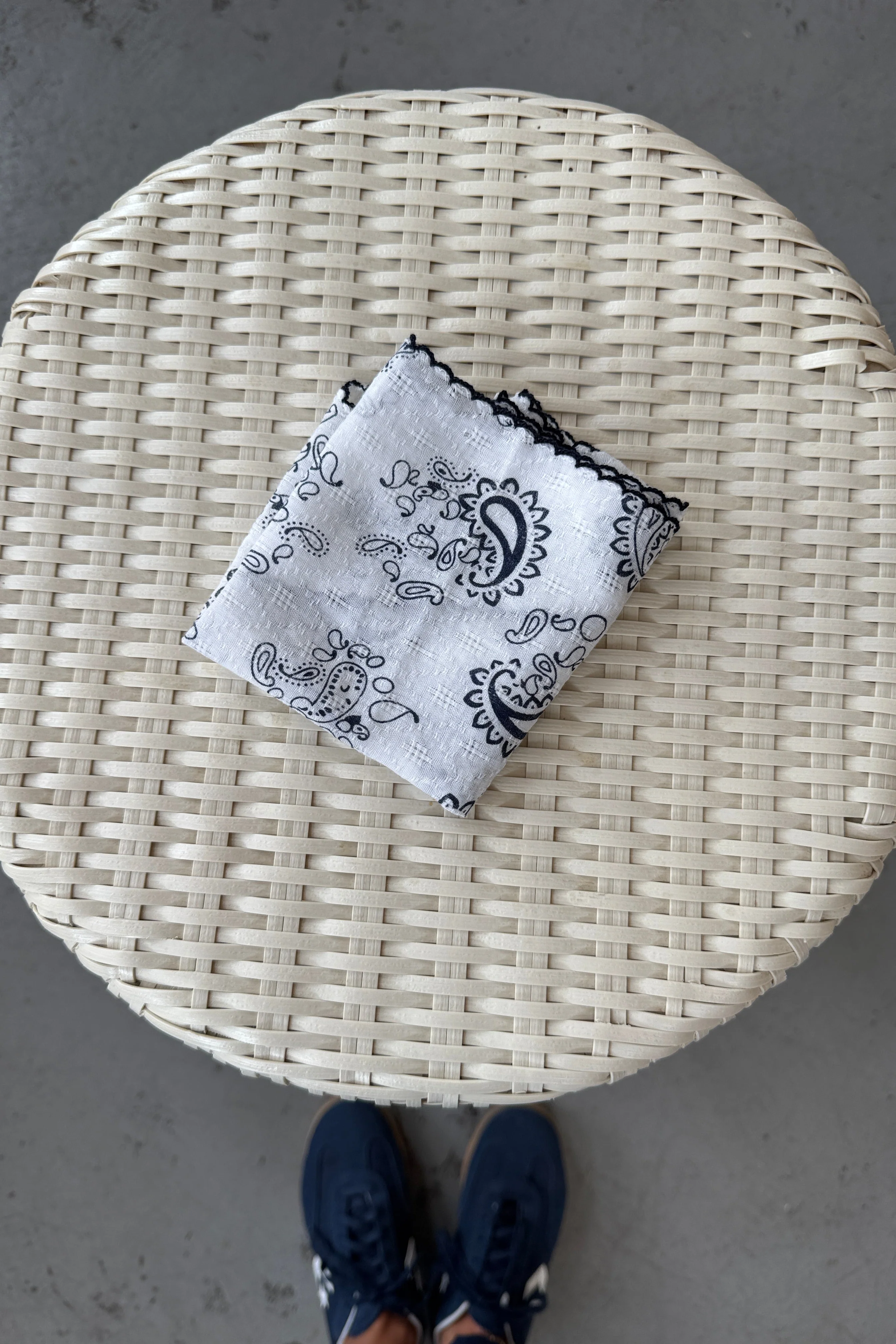 Scalloped Hem Scarf