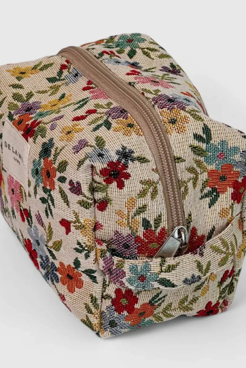 Tiny Flowers Travel Bag - Image 3